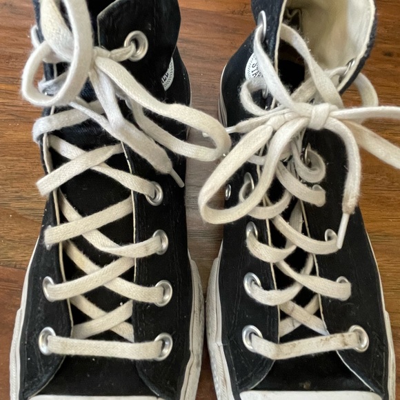 Converse Black Platform High Top Sneakers - Size 7.5 Women’s - Picture 8 of 9